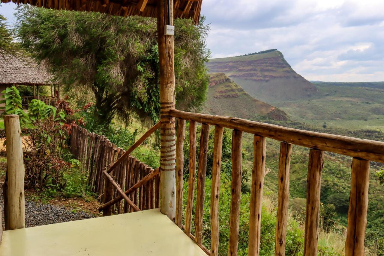 Villa Maili Saba Camp à Nakuru Extérieur photo