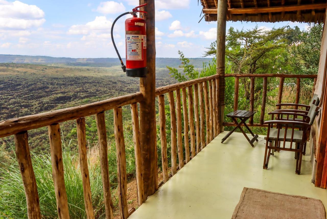 Villa Maili Saba Camp à Nakuru Extérieur photo