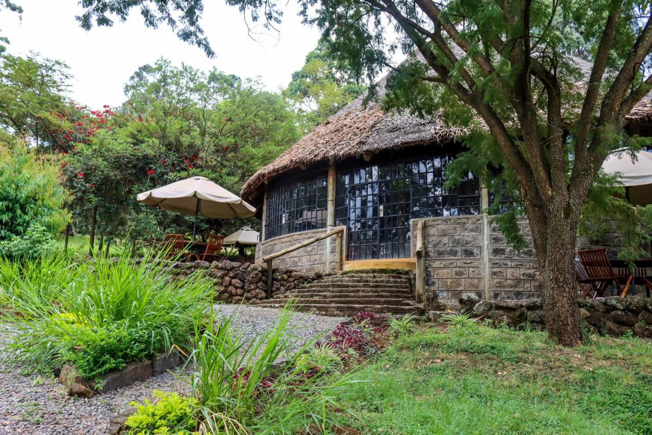 Villa Maili Saba Camp à Nakuru Extérieur photo