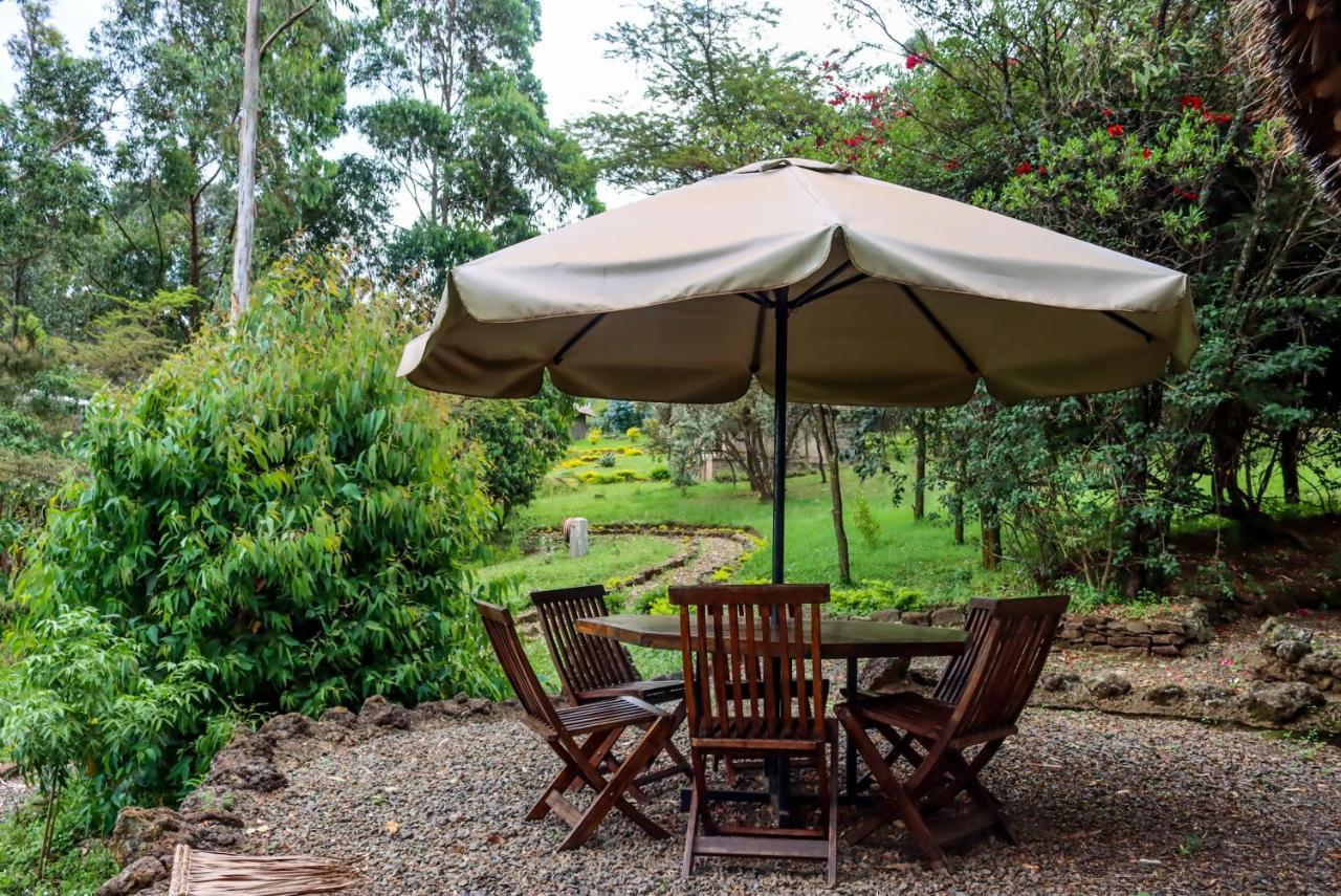 Villa Maili Saba Camp à Nakuru Extérieur photo