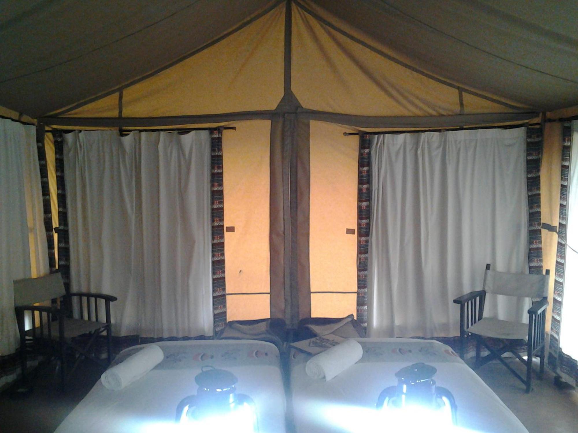 Villa Maili Saba Camp à Nakuru Chambre photo