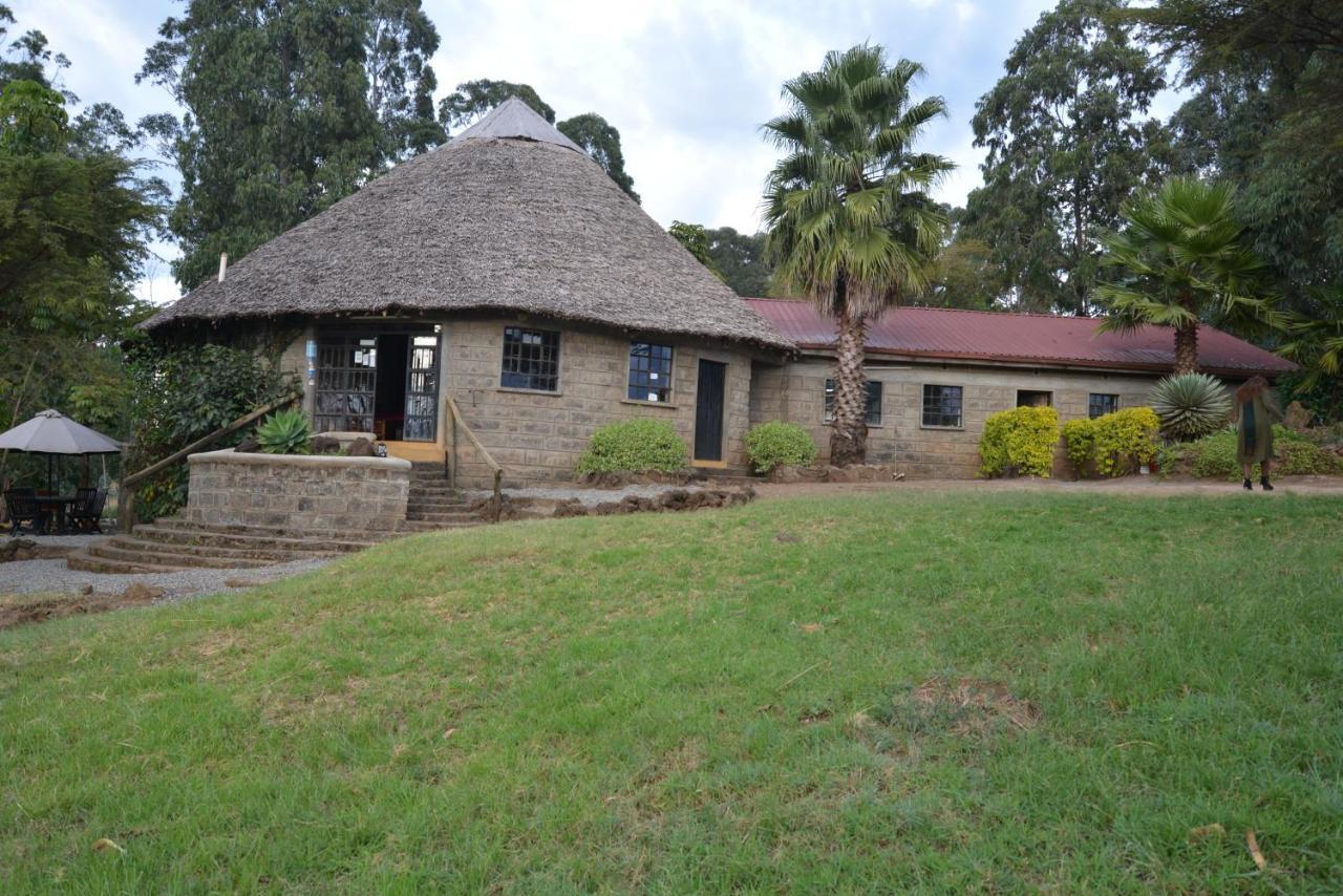 Villa Maili Saba Camp à Nakuru Extérieur photo